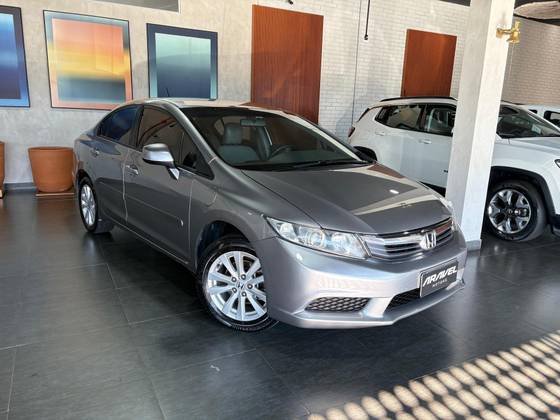 HONDA CIVIC 1.8 LXS 16V FLEX 4P AUTOMÁTICO